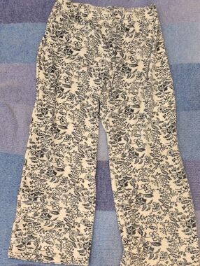 Floral Wide-Leg Lounge Pants in Black and Cream